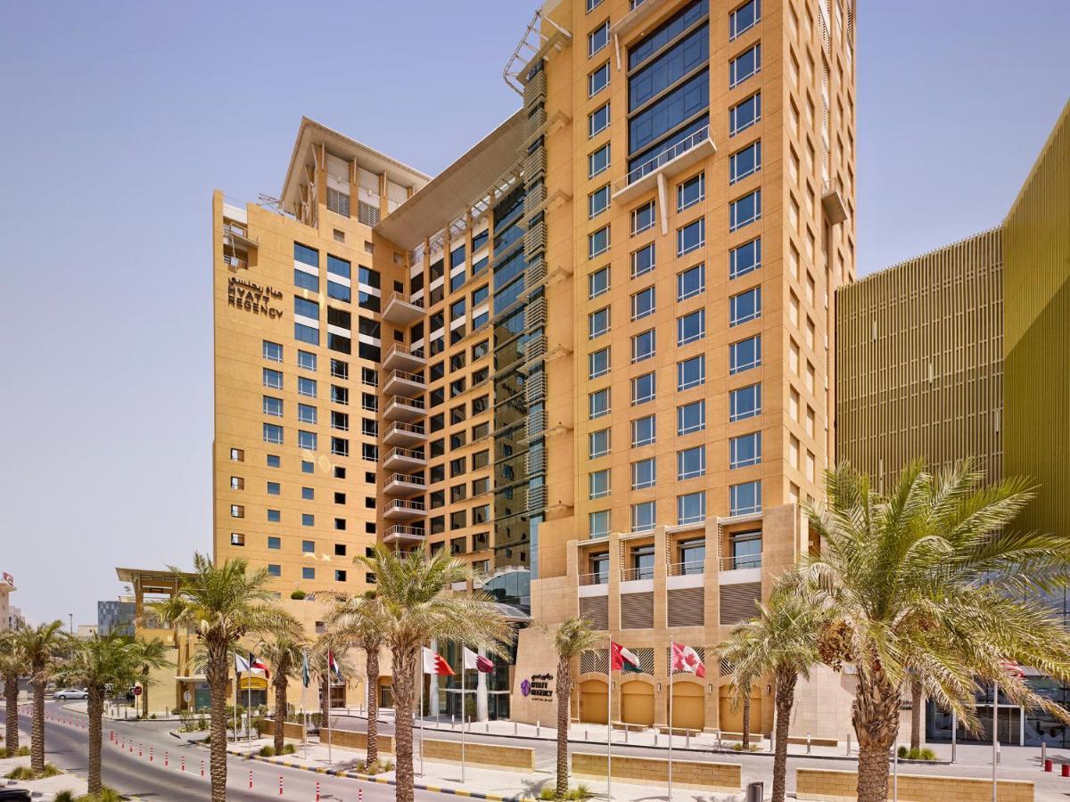ไฮแอท รีเจนซี อัลกูต มอลล์ Hotel Kuwait City ภายนอก รูปภาพ The hotel in 2011