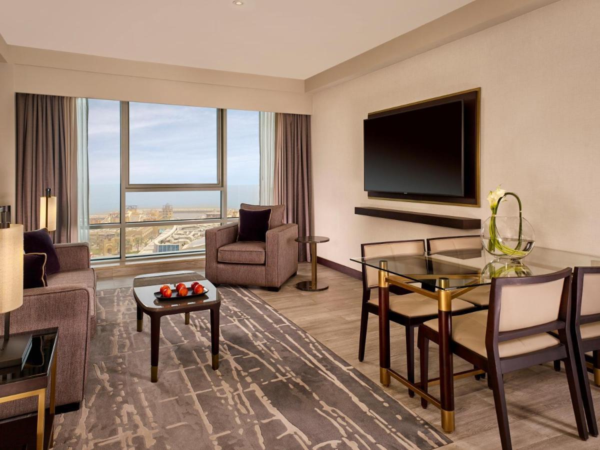 ไฮแอท รีเจนซี อัลกูต มอลล์ Hotel Kuwait City ภายนอก รูปภาพ A suite at the hotel